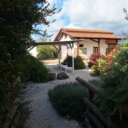 Bed & Breakfast Casa Mattia - In Legno&paglia 3*